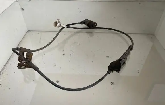 Toyota Corolla Verso E121 ABS brake wheel speed sensor 0265006
