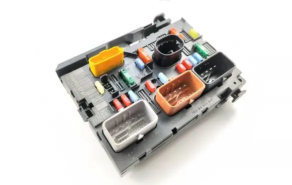 Citroen C2 Fuse module 9664055780