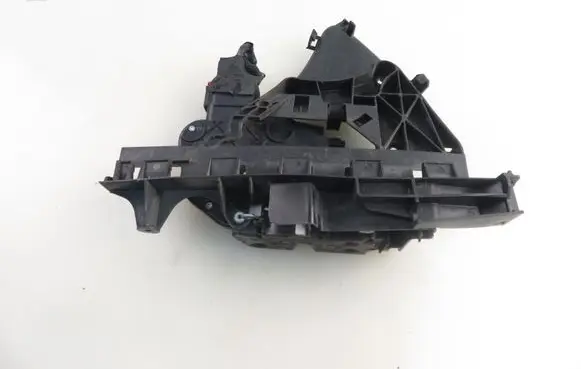 Volvo S40 Front door lock 240015003