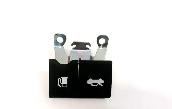 Nissan Qashqai+2 Engine bonnet (hood) release handle