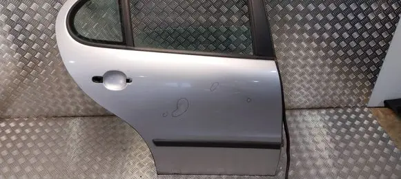 Seat Leon (1M) Rear door S26372138