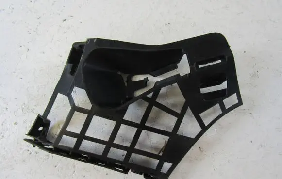 Mercedes-Benz GLA W156 X156 Front bumper mounting bracket A1568850521