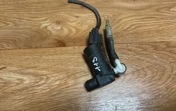 Volvo V70 Windscreen/windshield washer pump 1S7117K624FE T655C