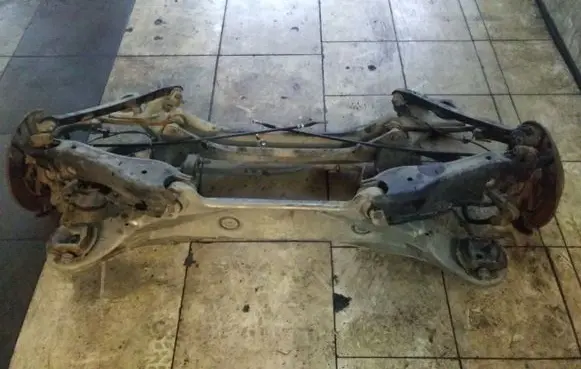Mercedes-Benz S W220 Rear axle beam 