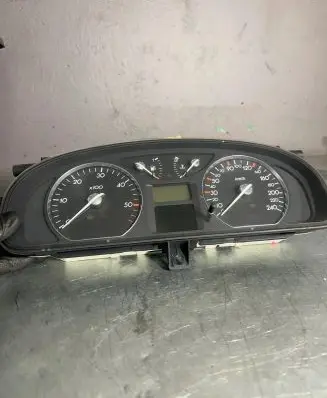 Renault Laguna II Speedometer (instrument cluster) 8200170314 501018880046