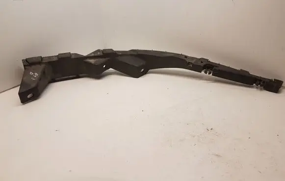 Volkswagen PASSAT B5 Front bumper mounting bracket 3B0807050A