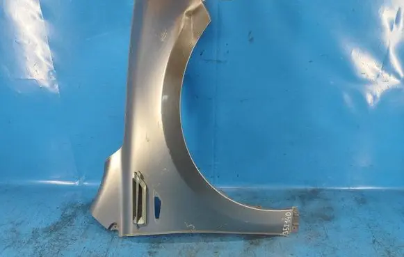 Suzuki Kizashi Fender 5760057810