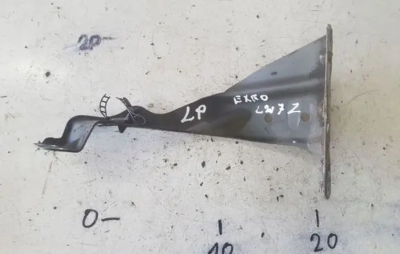Seat Exeo (3R) Fender mounting bracket