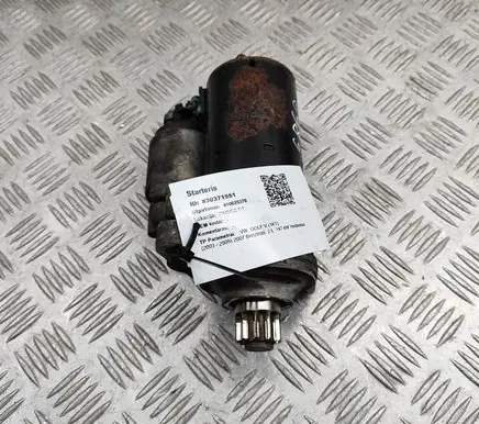 Volkswagen Golf V Starter motor 02E911023J