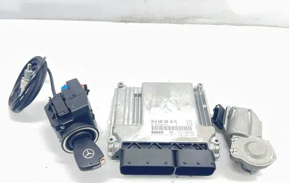 Mercedes-Benz E W211 Glow plug pre-heat relay A6461501691 2095453308