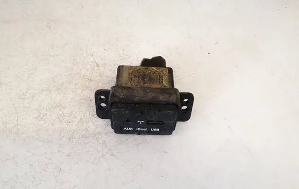 KIA Sorento USB socket connector 961902p100