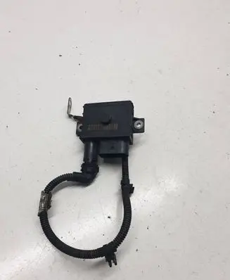 BMW 5 GT F07 Glow plug pre-heat relay 780015605 0005305493 0522140102