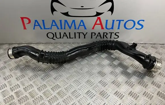 BMW 3 E90 E91 Intercooler hose/pipe 58300015