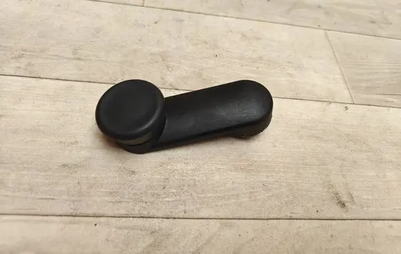Opel Vectra C Rear door window winding handle 24451526