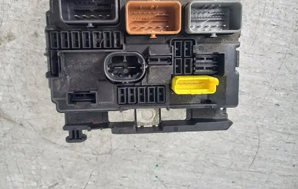 Peugeot 207 BSM Control unit 9667199680VALEO