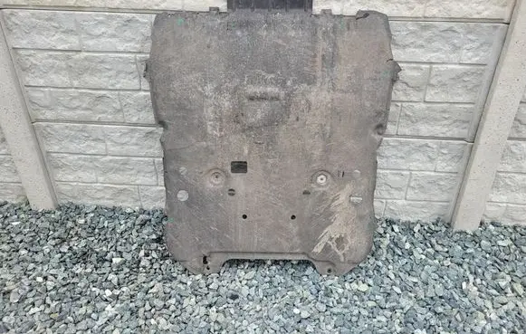 Citroen Berlingo Engine splash shield/under tray 12490