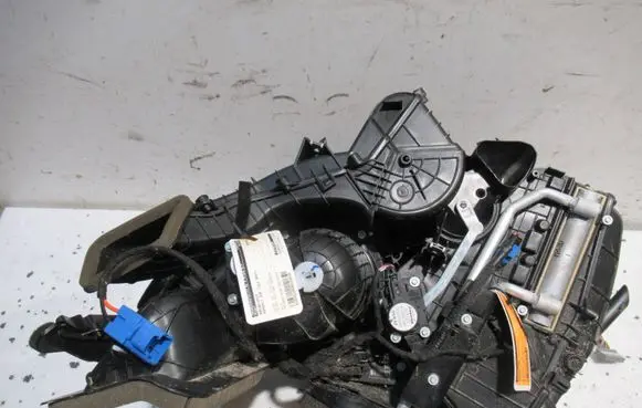 Renault Zoe Interior heater climate box assembly 272702761R
