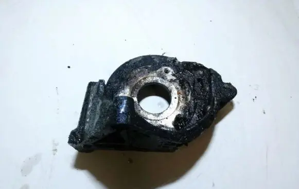 Peugeot Partner Engine mounting bracket 96389217