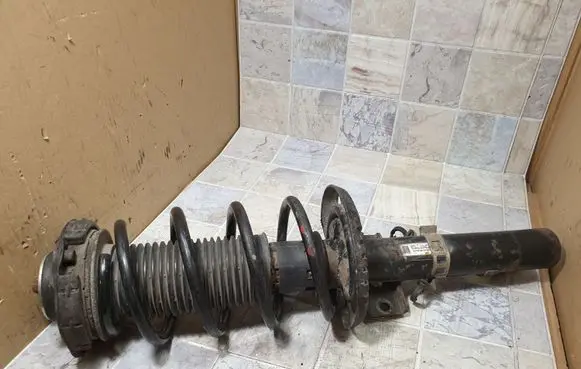 Volkswagen Polo IV 9N3 Front shock absorber with coil spring 6Q0413031CD