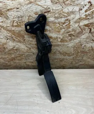 Mercedes-Benz GLE (W166 - C292) Accelerator throttle pedal A2923000000 6PV93396662 Q004ZGS001