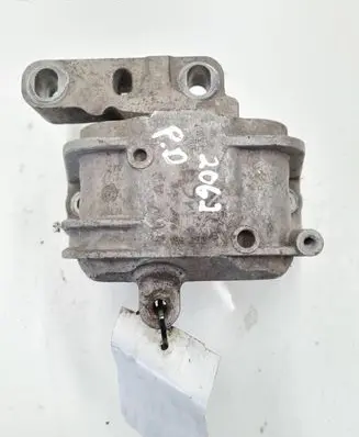 Skoda Octavia Mk2 (1Z) Engine mount bracket 1K0199262BA 1K0199262