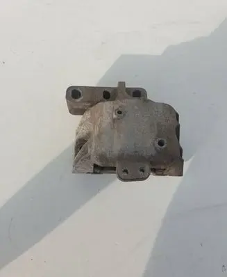 Audi TT Mk1 Engine mount bracket 1J0199252