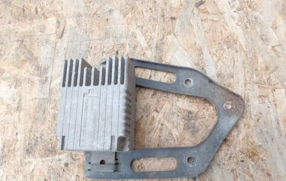 Mercedes-Benz A W168 Coolant fan relay A0275458032