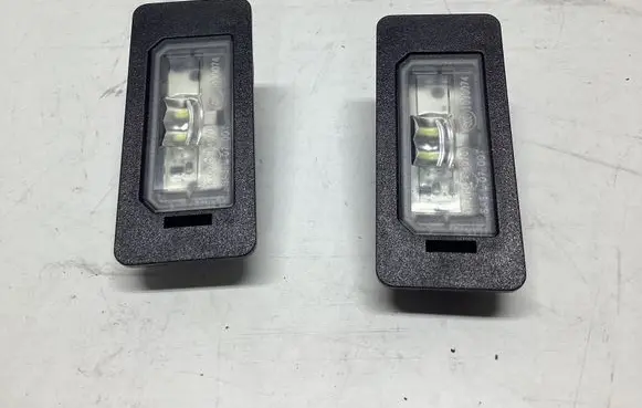 BMW 4 F32 F33 Number plate light 7193293