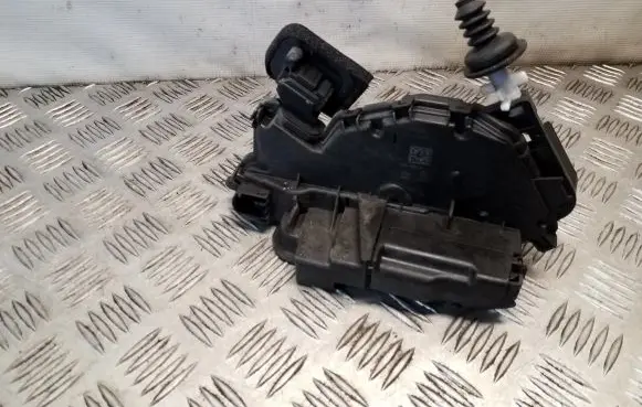 Skoda Superb B8 (3V) Front door lock 5TC837016