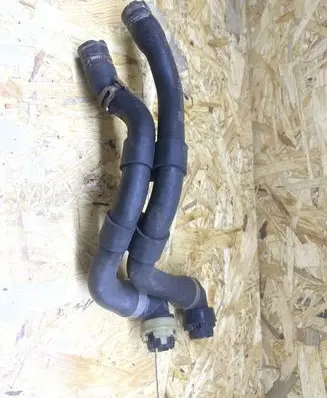 Opel Zafira B Engine coolant pipe/hose 13170118