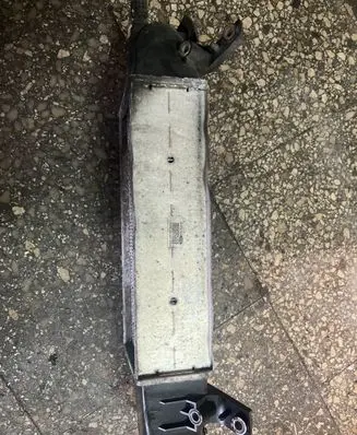 Ford Focus Intercooler radiator Xs4q9l440bd
