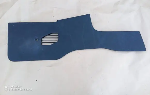 Ford Mondeo Mk III Centre console side trim front 