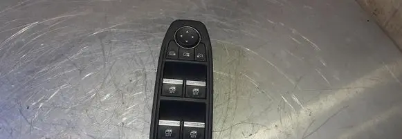 Renault Megane E-Tech Quarter vent window switch 254100000R