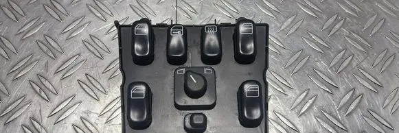 Mercedes-Benz ML W163 Electric window control switch A1638206610 03751566