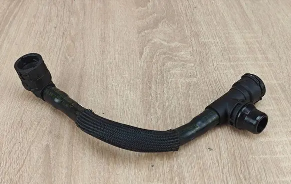 BMW 5 G30 G31 G38 Engine coolant pipe/hose 8602612