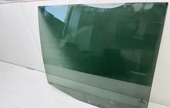 Volkswagen Touran II Rear door window glass DOT682M5532AS3 E000199 43R001595