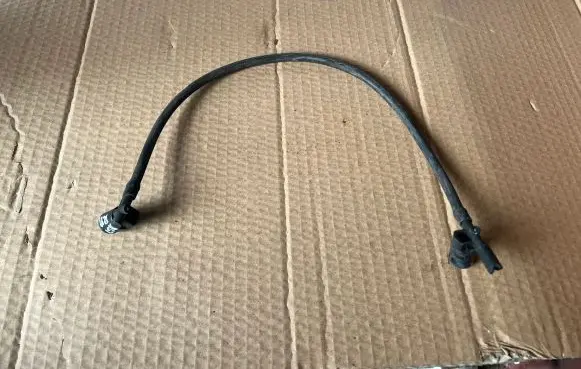 Windshield washer spray nozzle