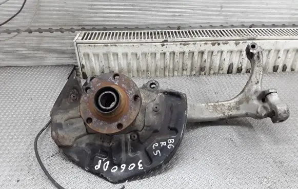 Audi A4 S4 B6 8E 8H Front wheel hub spindle knuckle