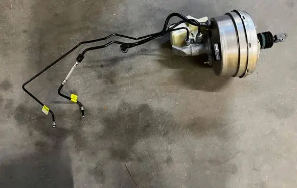 Mercedes-Benz GL X166 Brake booster A1664300530