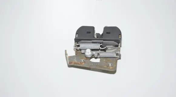 BMW 4 F32 F33 Seat back rest lock catch 7112863 52207112863