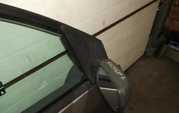 Ford Fusion Front door electric wing mirror