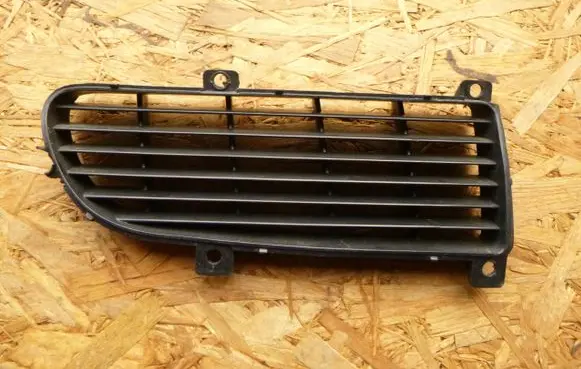 Seat Ibiza II (6k) Front bumper lower grill 6K5853654A
