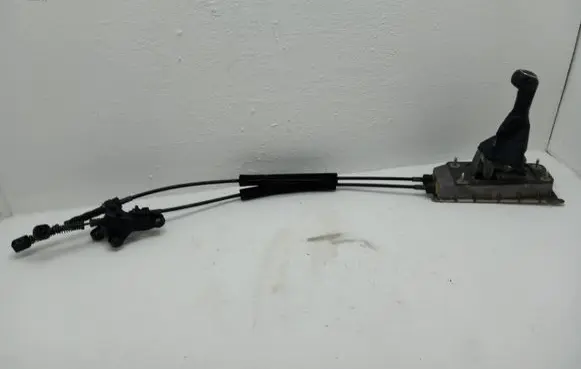 Skoda Fabia Mk2 (5J) Gear shift cable linkage