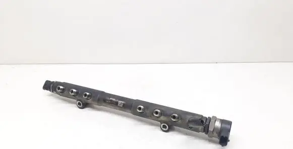 Volvo XC90 Fuel main line pipe 30777576 30757146