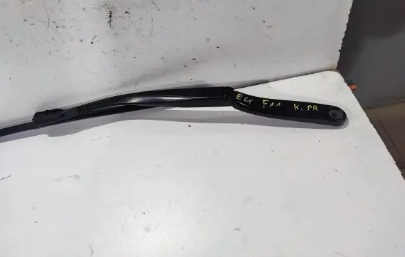 BMW 5 F10 F11 Windshield/front glass wiper blade 7182459