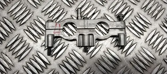 Volkswagen Touareg II Camshaft holder 0688