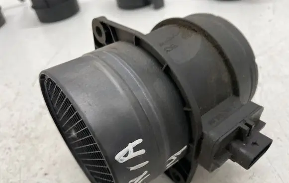 Skoda Octavia Mk3 (5E) Mass air flow meter 0281002956 03L906461A