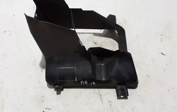 BMW 5 F10 F11 Intercooler air channel guide 7200790