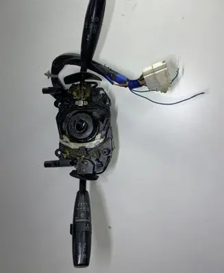 KIA Carnival Wiper turn signal indicator stalk/switch K55265120