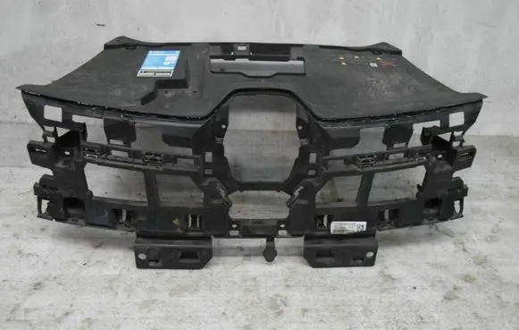 Renault Megane E-Tech Front grill 620321520R 107318